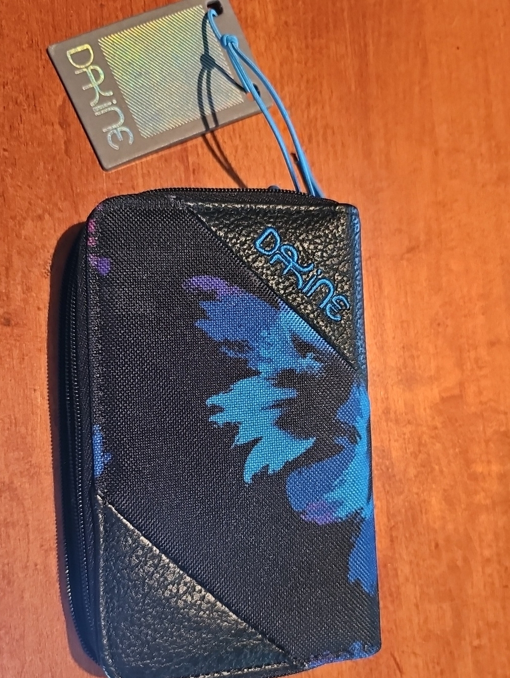 Dakine Black & Blue Floral Zip Card Wallet